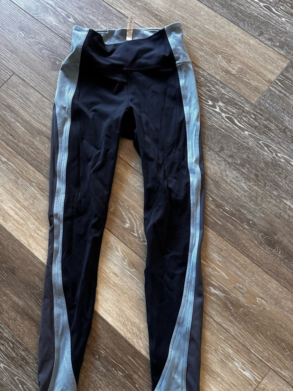 Lululemon leggings size 4